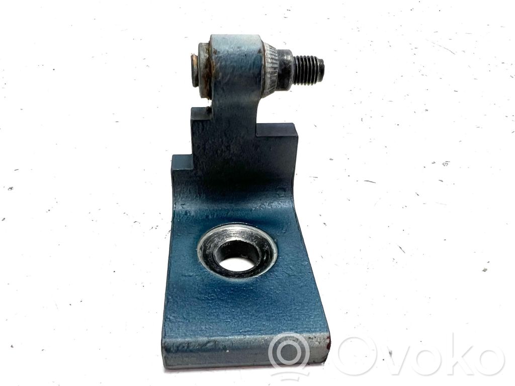 BMW 5 E60 E61 Front door lower hinge 