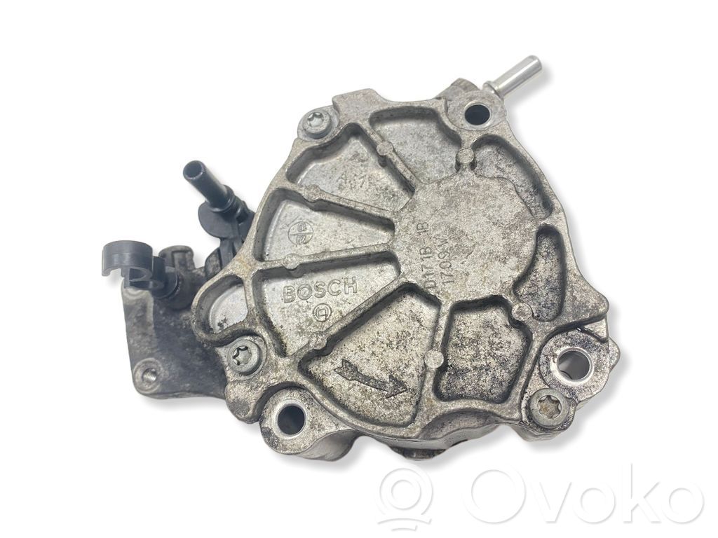 Peugeot 407 Vacuum pump 