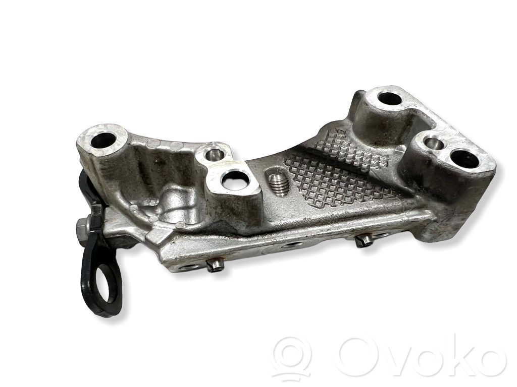 Citroen C3 Engine mounting bracket 