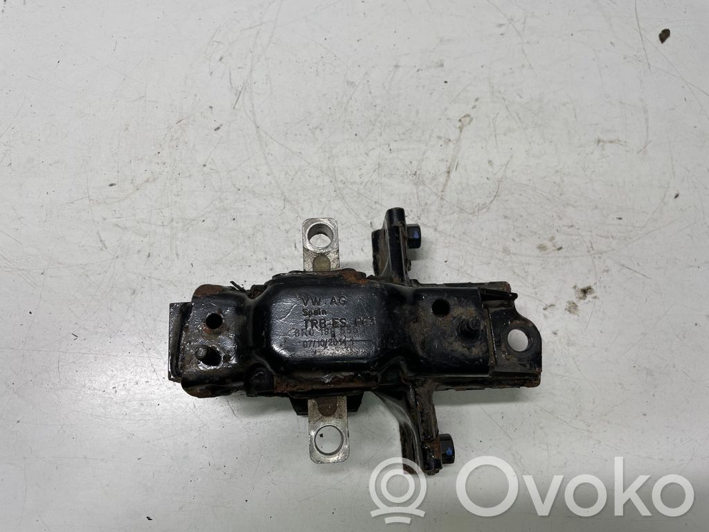 Engine mount bracket   6R0199555F