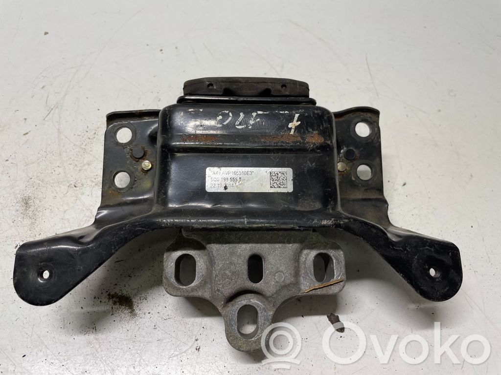 Volkswagen Golf VII Engine mount bracket 
