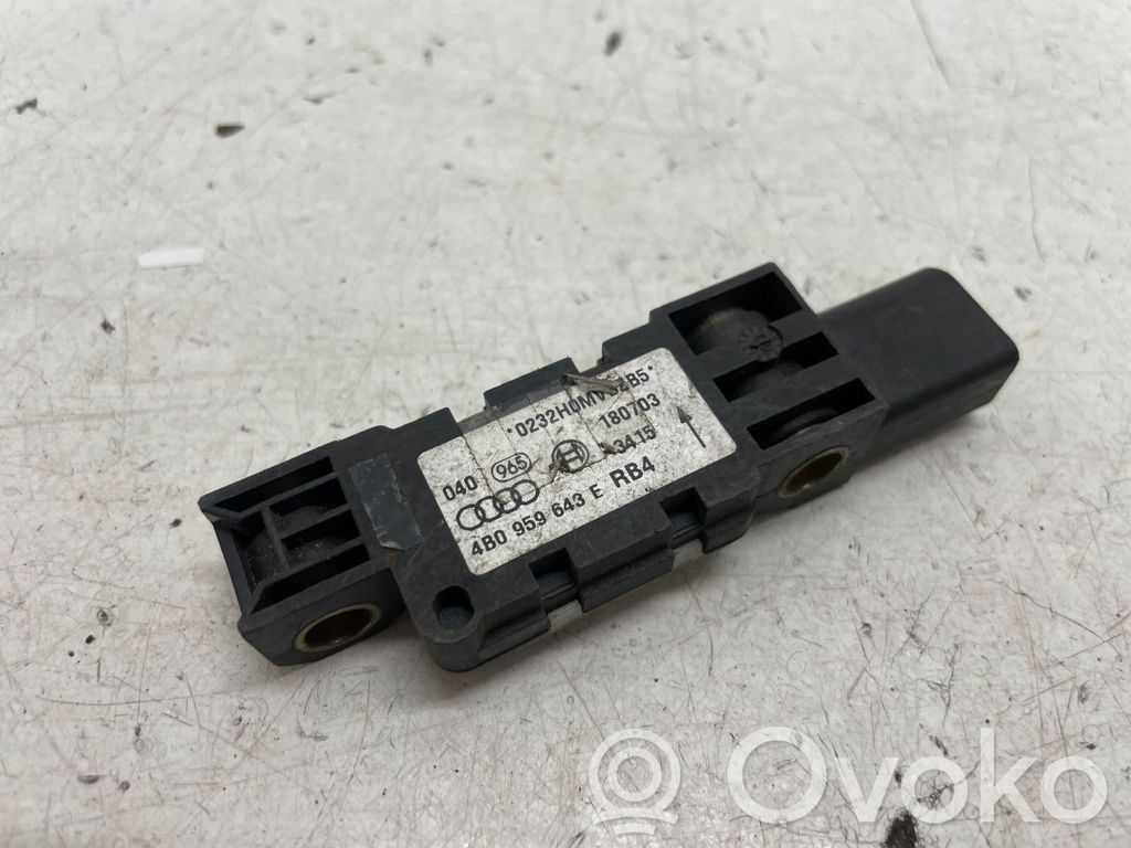 Audi A6 S6 C6 4F Airbag deployment crash/impact sensor 