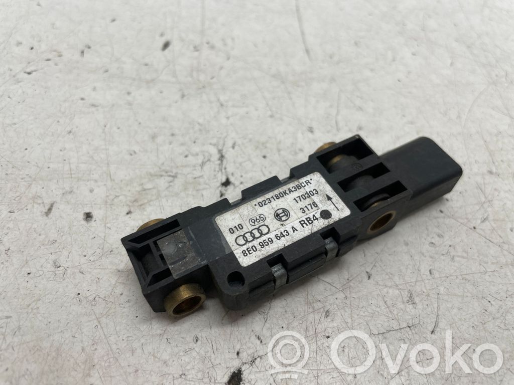 Audi A6 S6 C6 4F Airbag deployment crash/impact sensor 
