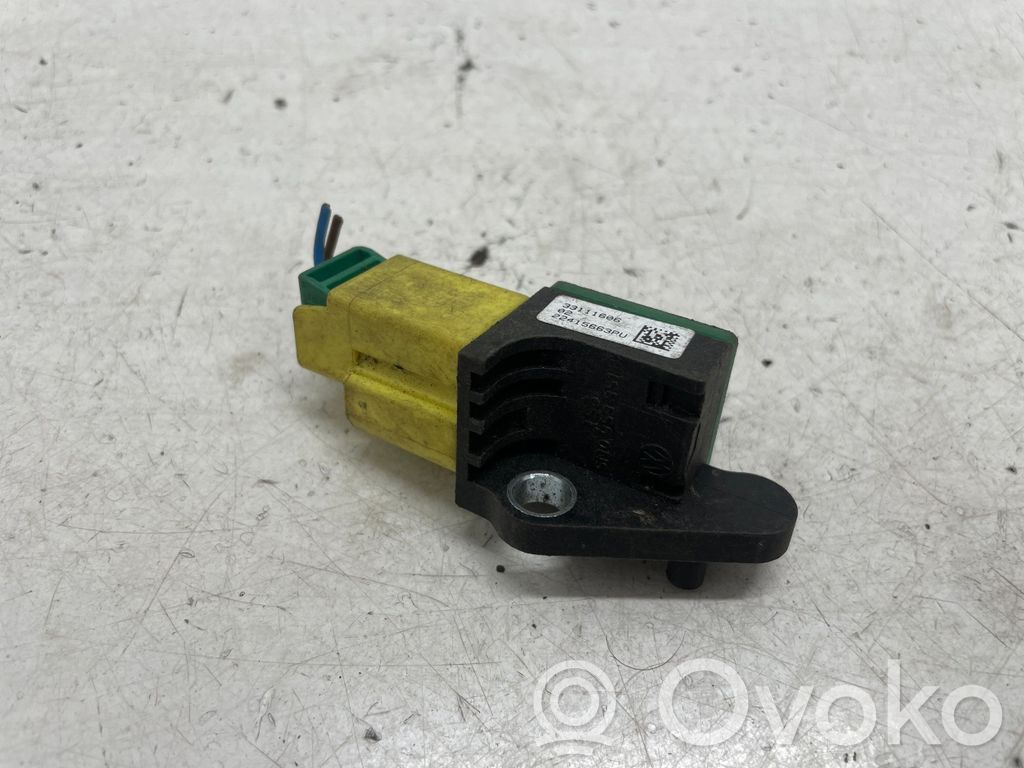 Volkswagen PASSAT B7 Senzor impact/declanșare airbag 
