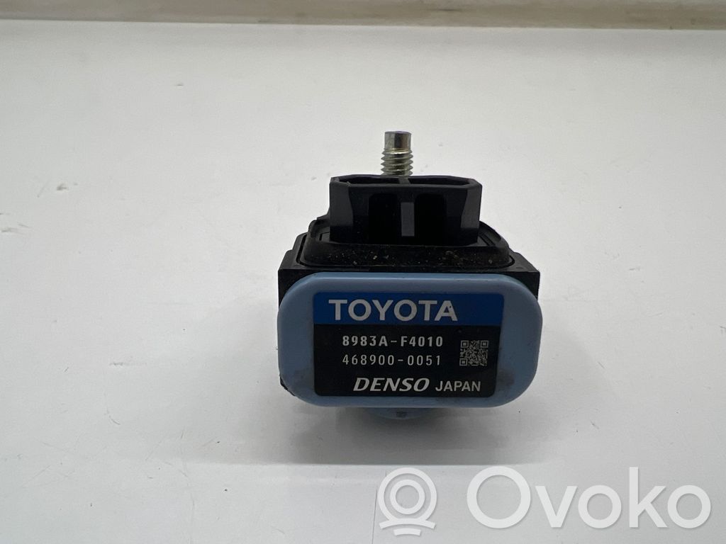 Toyota C-HR I Airbag deployment crash/impact sensor 