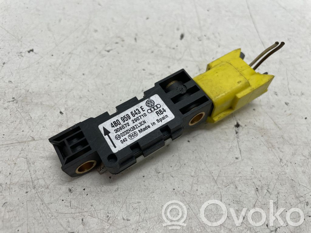 Porsche Cayenne (9PA) Airbag deployment crash/impact sensor 