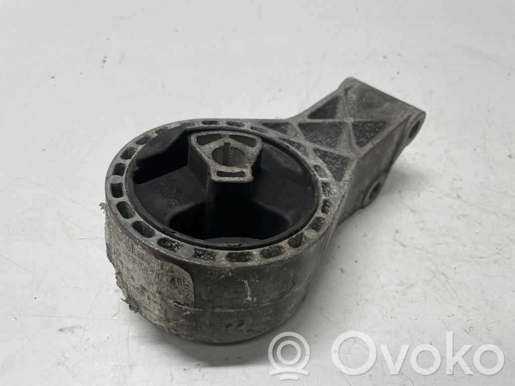 Opel Insignia A Engine mount bracket 