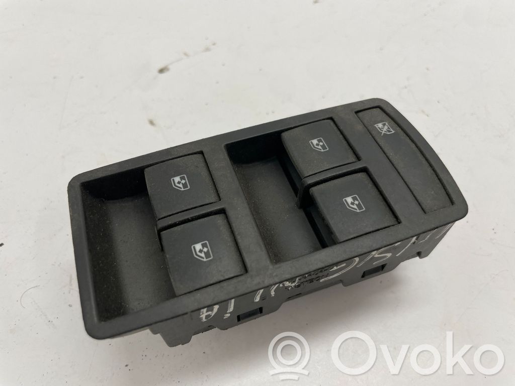 Interruptor del elevalunas eléctrico   13301745