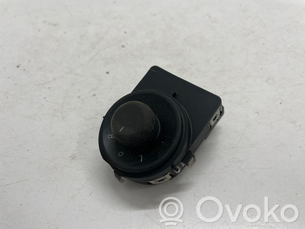Opel Astra J Wing mirror switch 