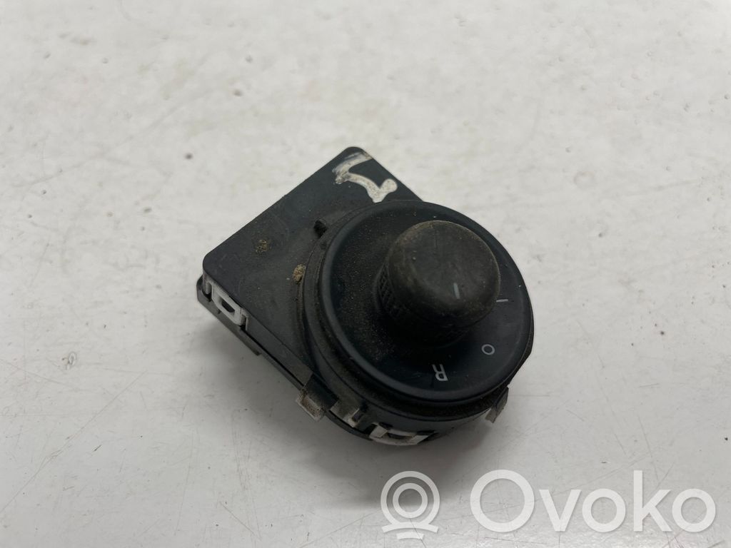 Opel Astra J Wing mirror switch 