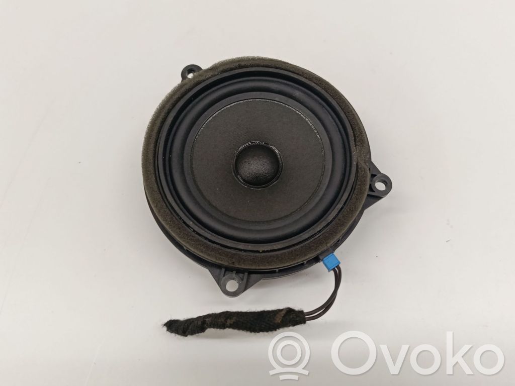 BMW 2 F46 Altavoz de la puerta trasera 