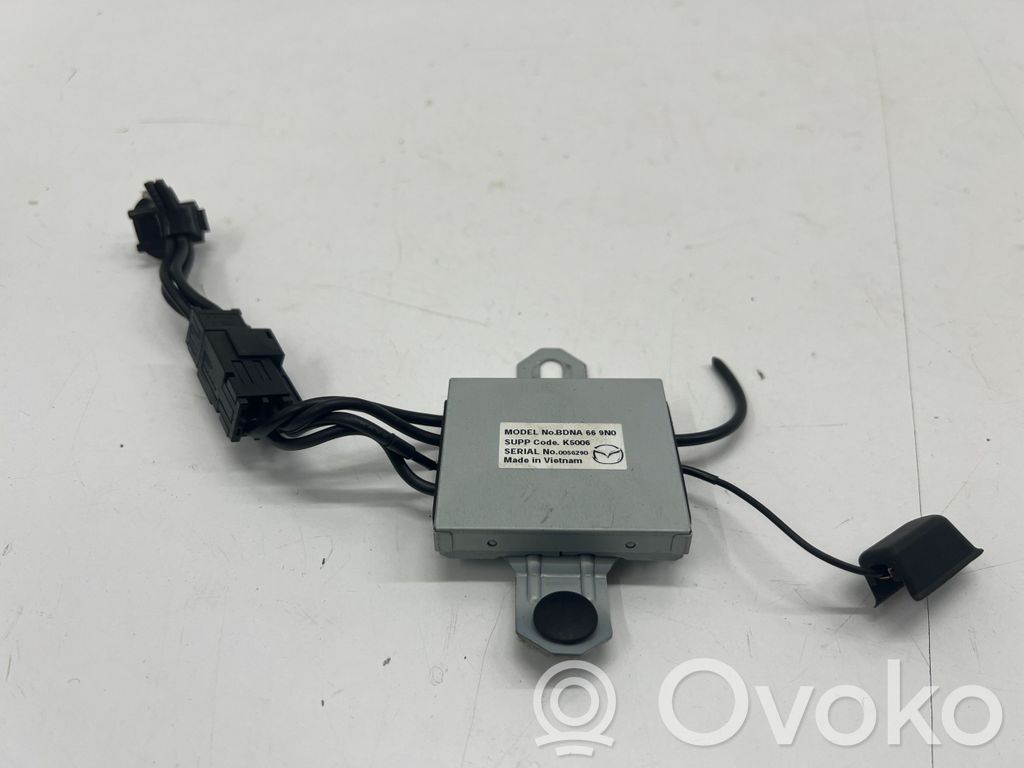 Mazda CX-30 Antenos stiprintuvas 