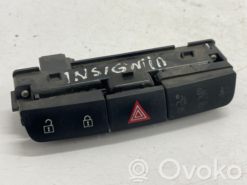 Opel Insignia A Hazard light switch 