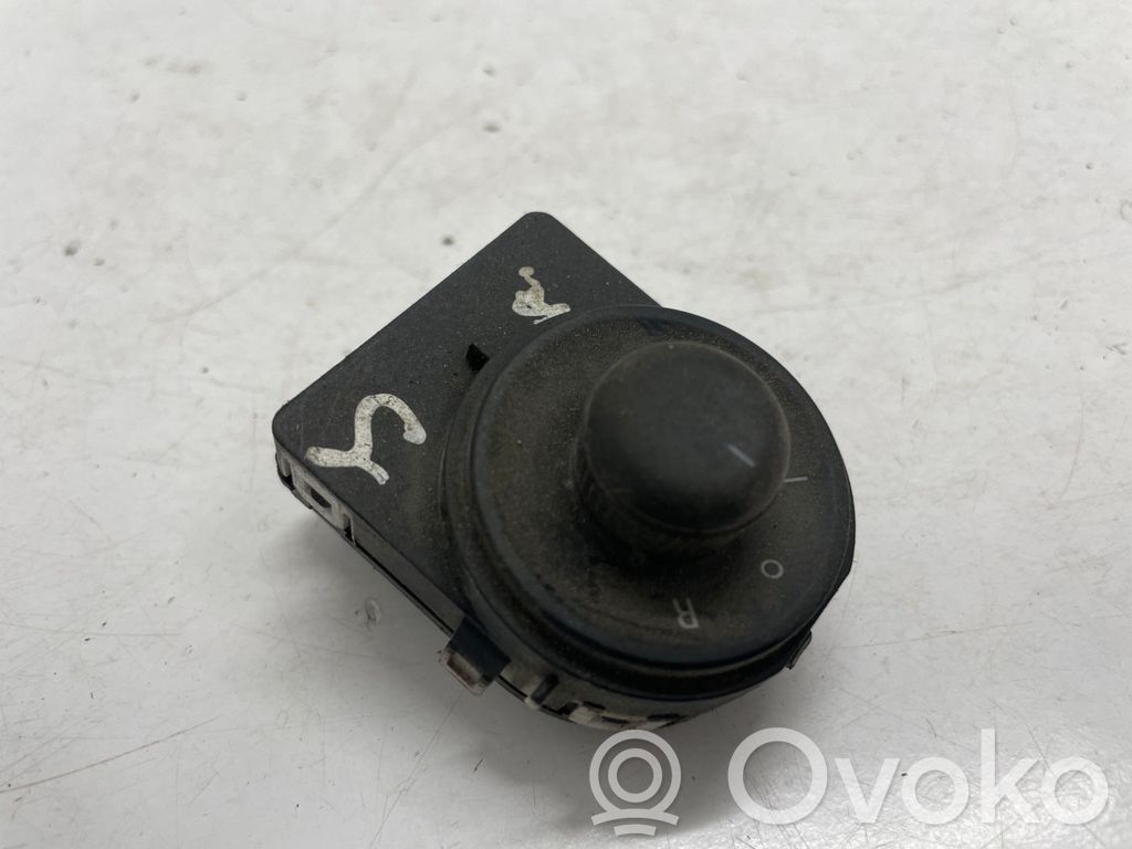 Opel Astra J Wing mirror switch 