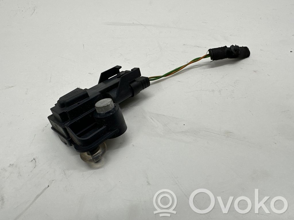 BMW 5 F10 F11 Airbag deployment crash/impact sensor 