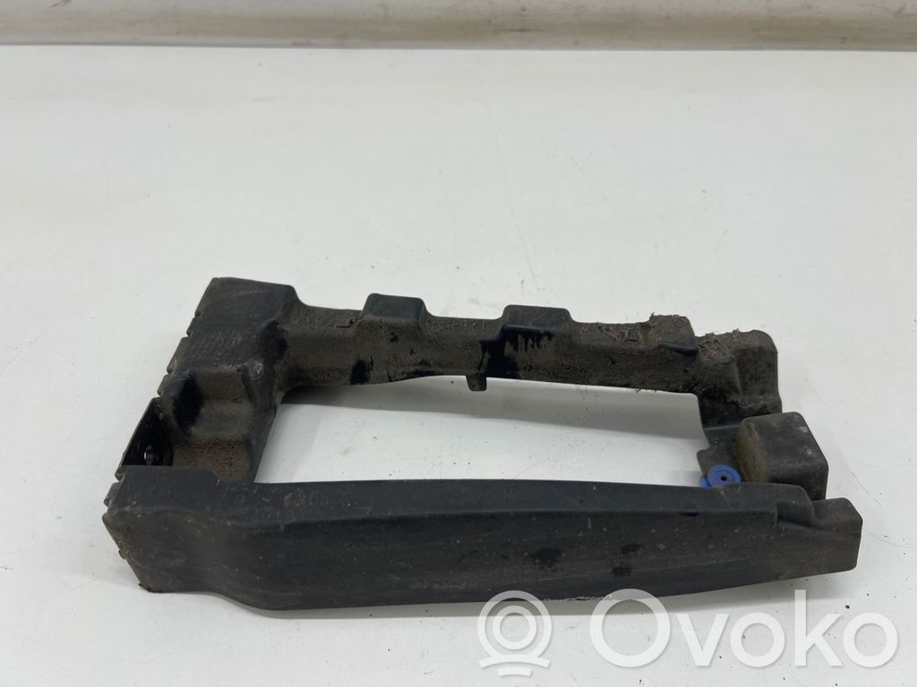 Citroen Berlingo Soporte de montaje del parachoques trasero 