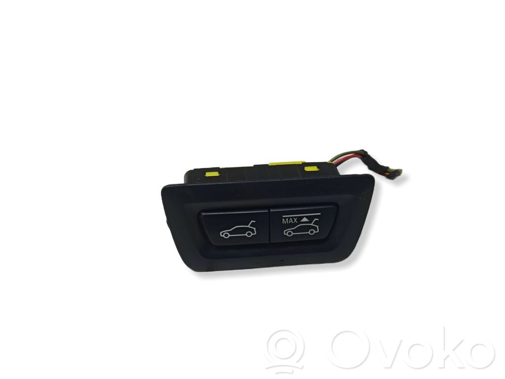 BMW 5 GT F07 Tailgate opening switch 