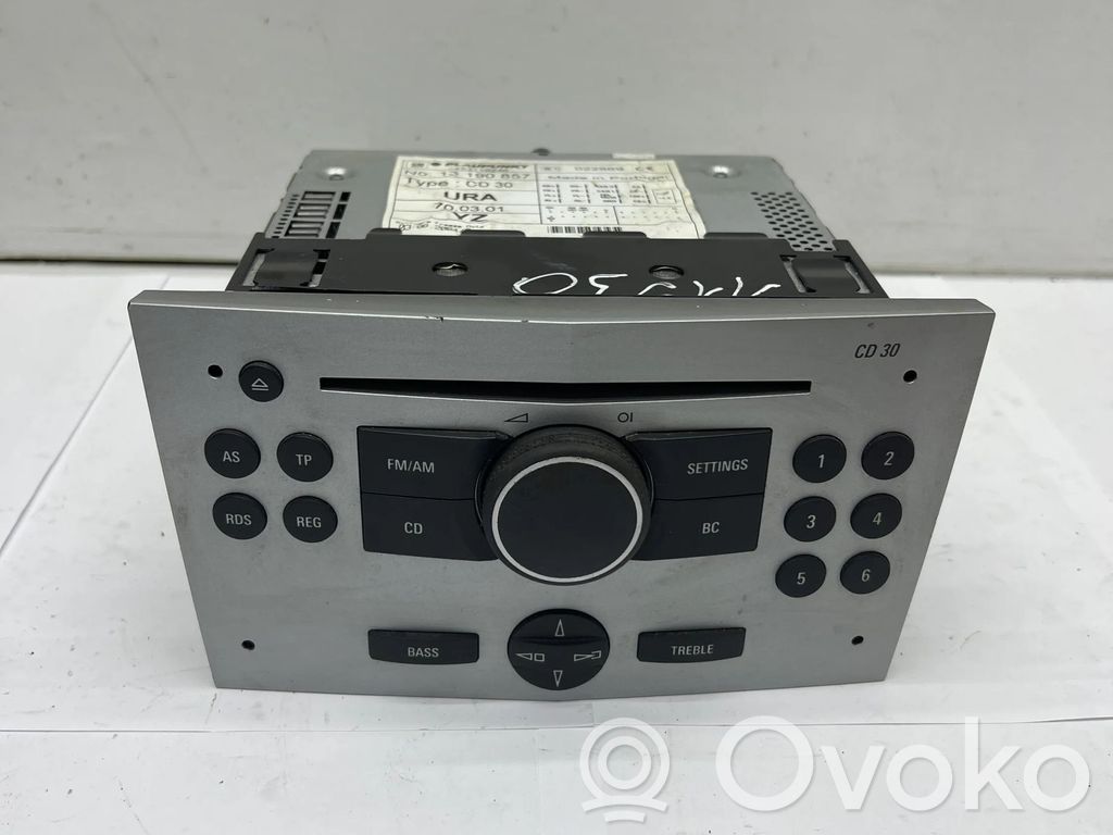 Opel Astra H Radio/CD/DVD/GPS head unit 