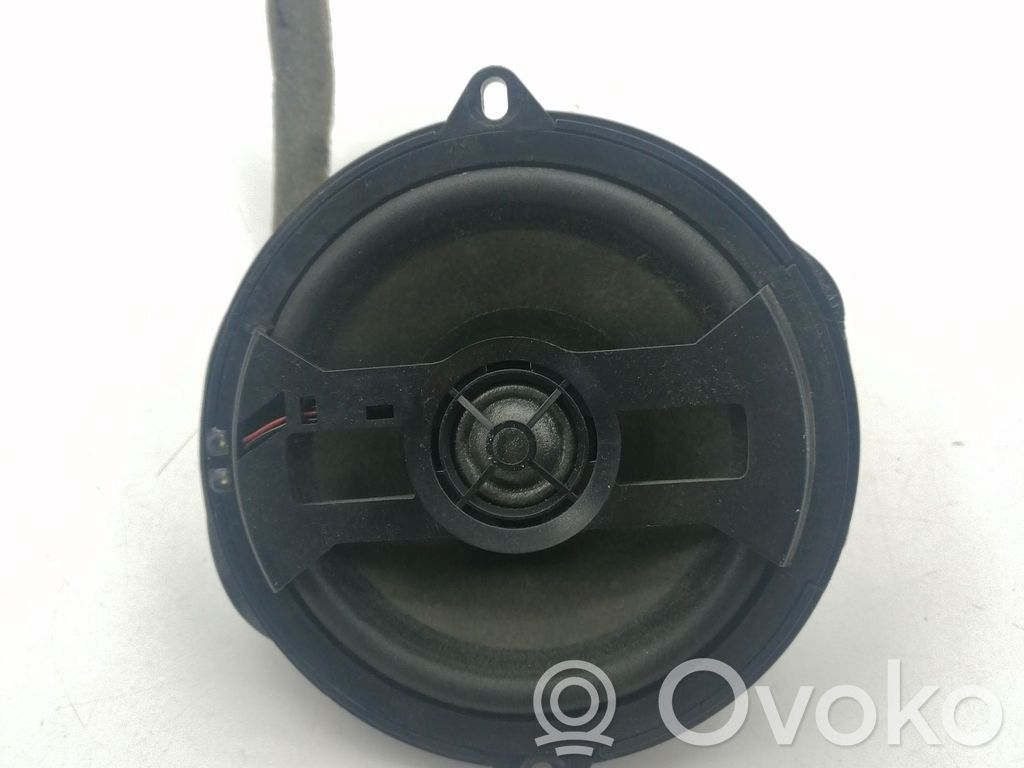 Renault Clio III Altavoz de la puerta trasera 