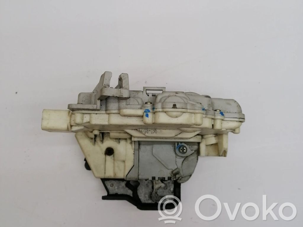 Audi A4 S4 B7 8E 8H Cerradura de puerta delantera 