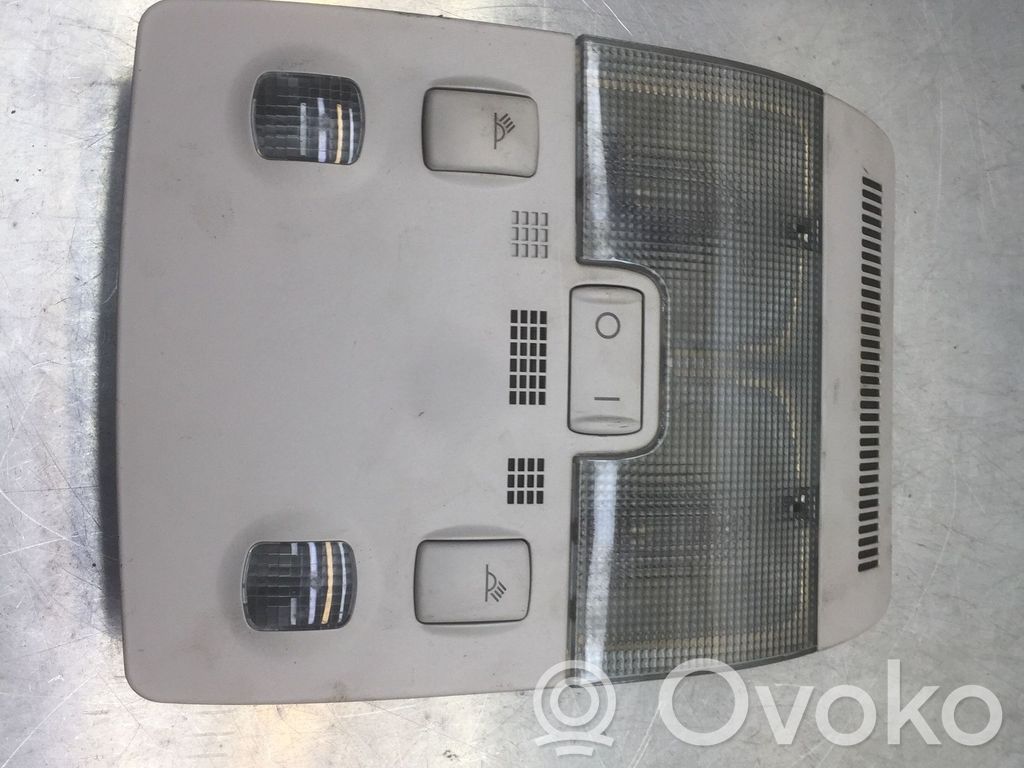 Audi A4 S4 B7 8E 8H Фонарь освещения передних мест 