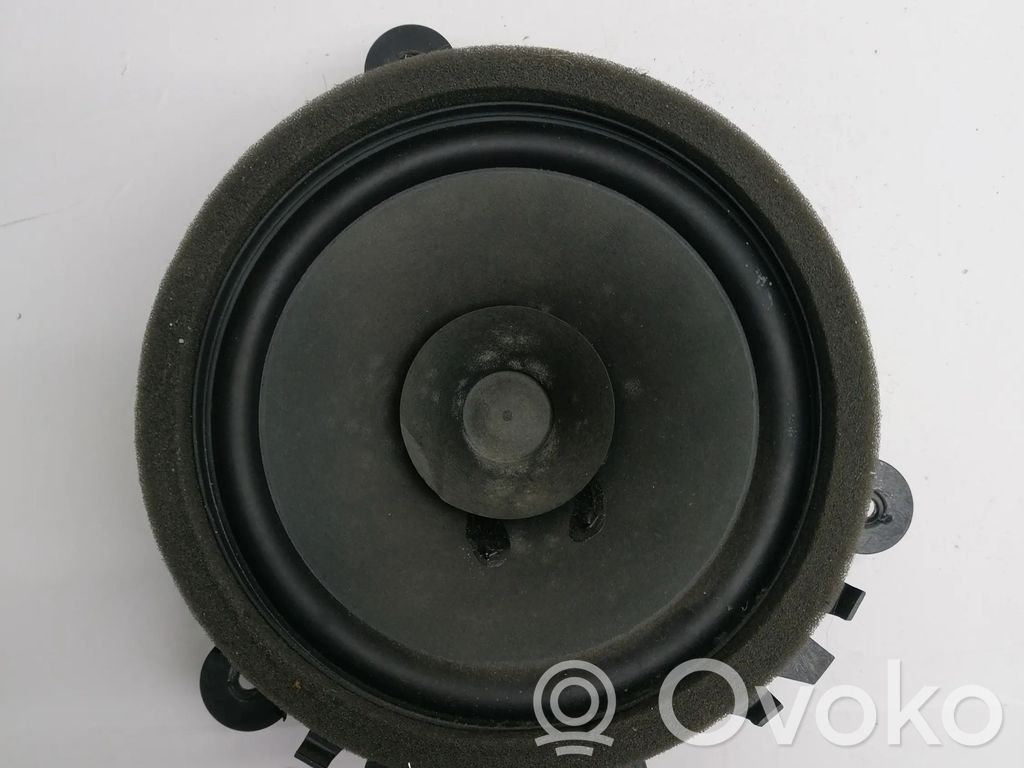 Volvo V50 Garsiakalbis (-iai) priekinėse duryse 