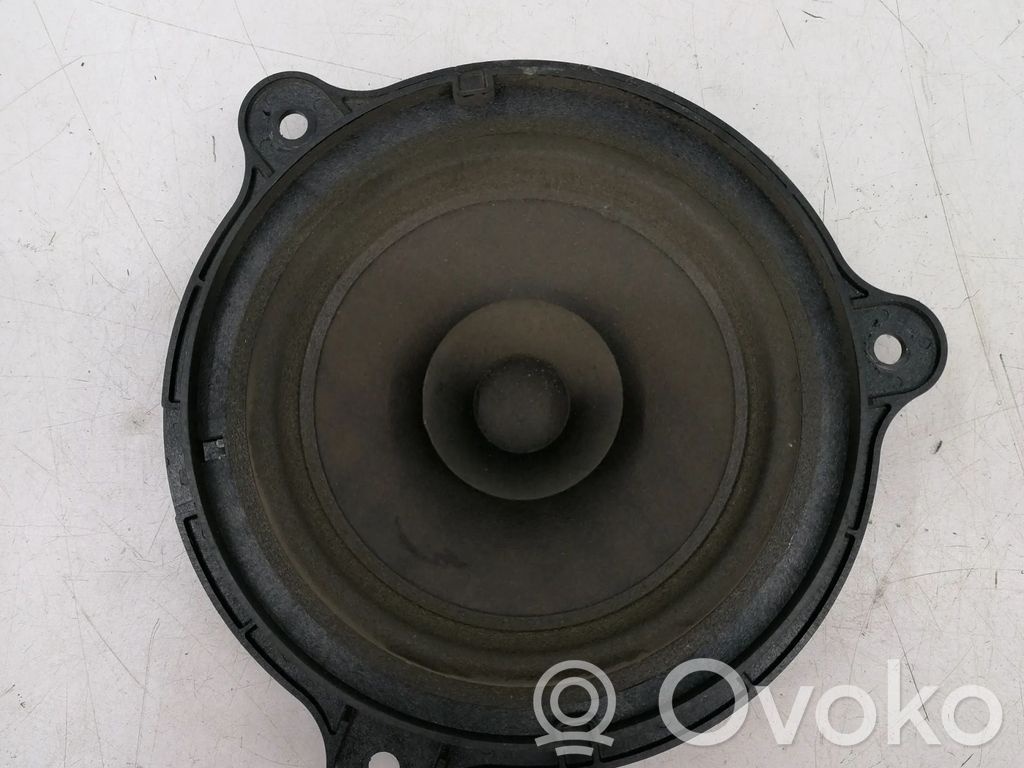 Nissan Note (E11) Rear door speaker 