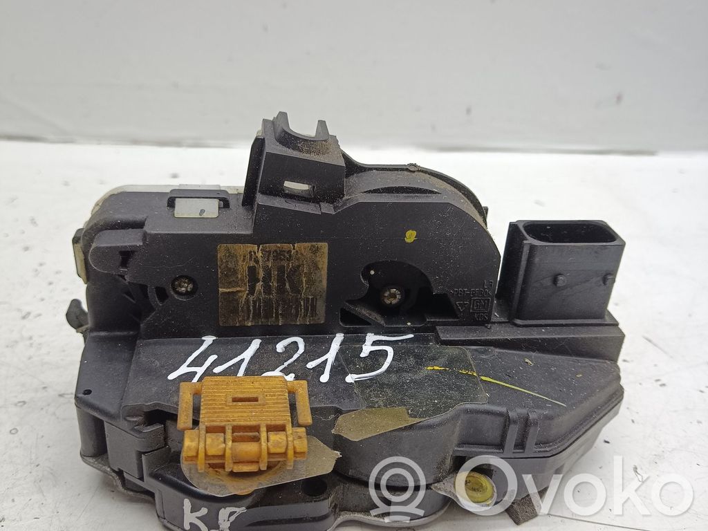 Opel Astra J Etuoven lukko 