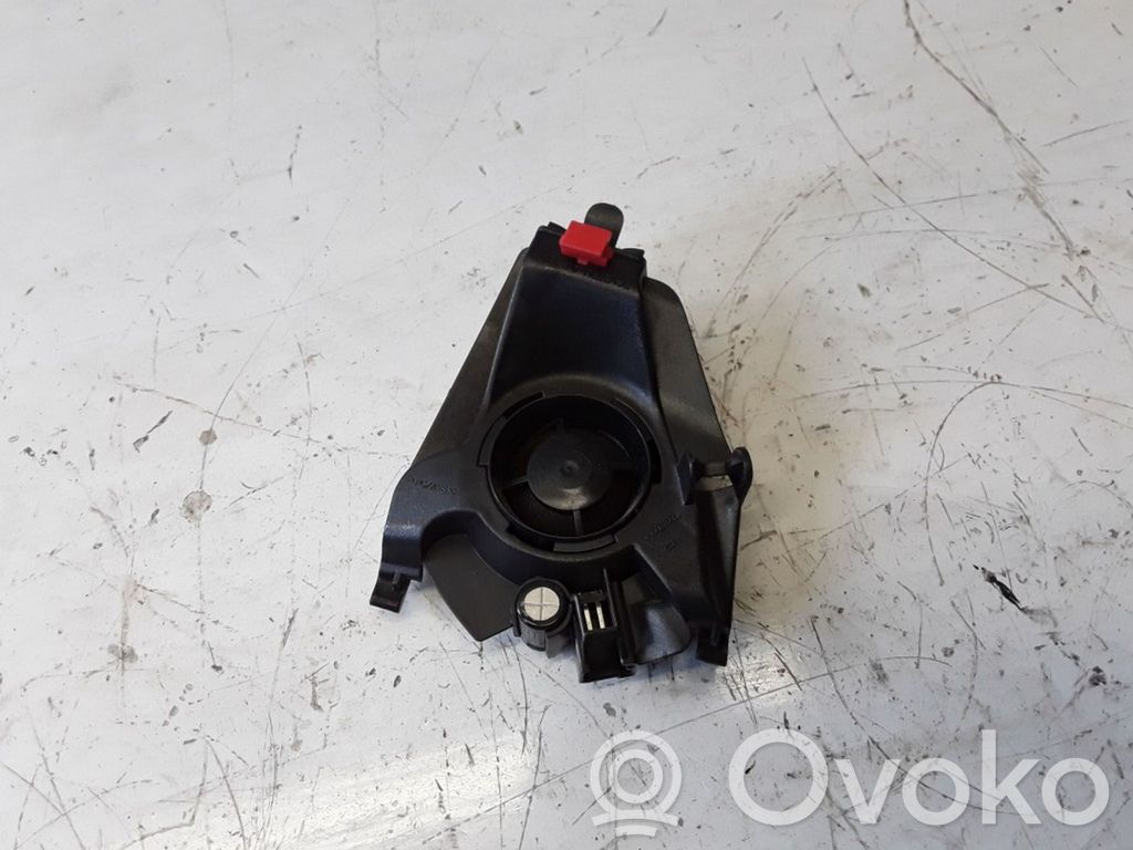 Volvo V70 Front door high frequency speaker 