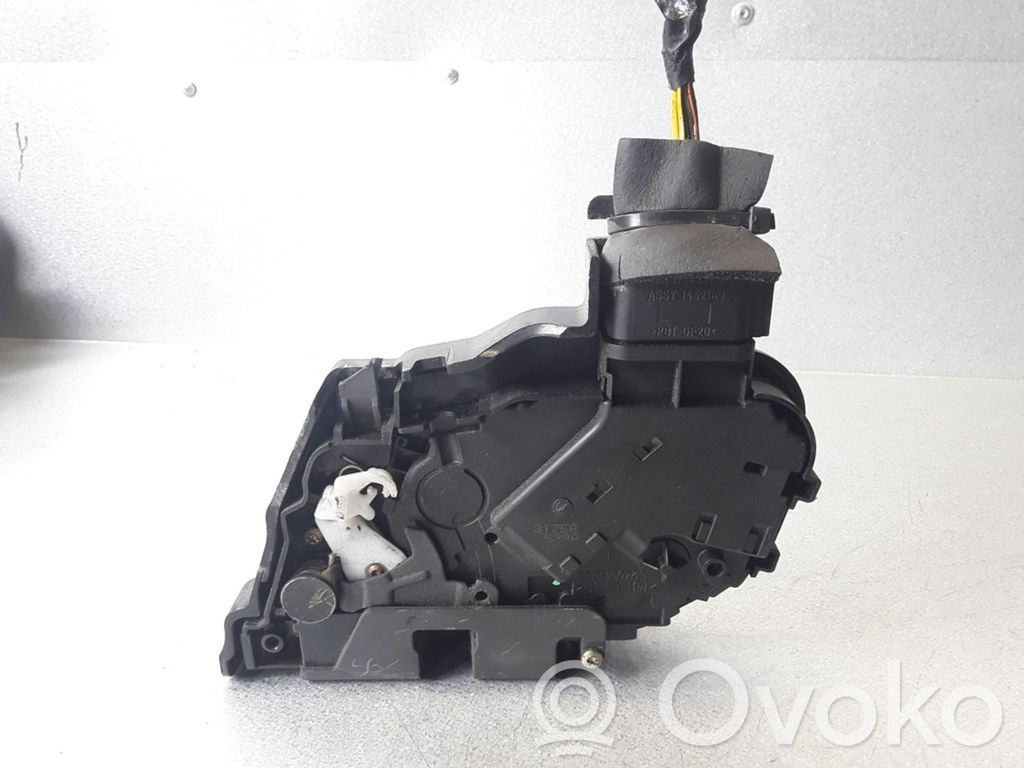 Volvo V50 Aizmugurē slēdzene 