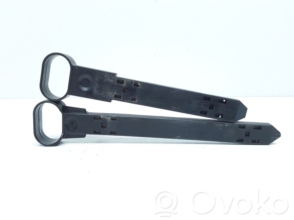 Volvo S60 Headlight/headlamp mounting bracket 