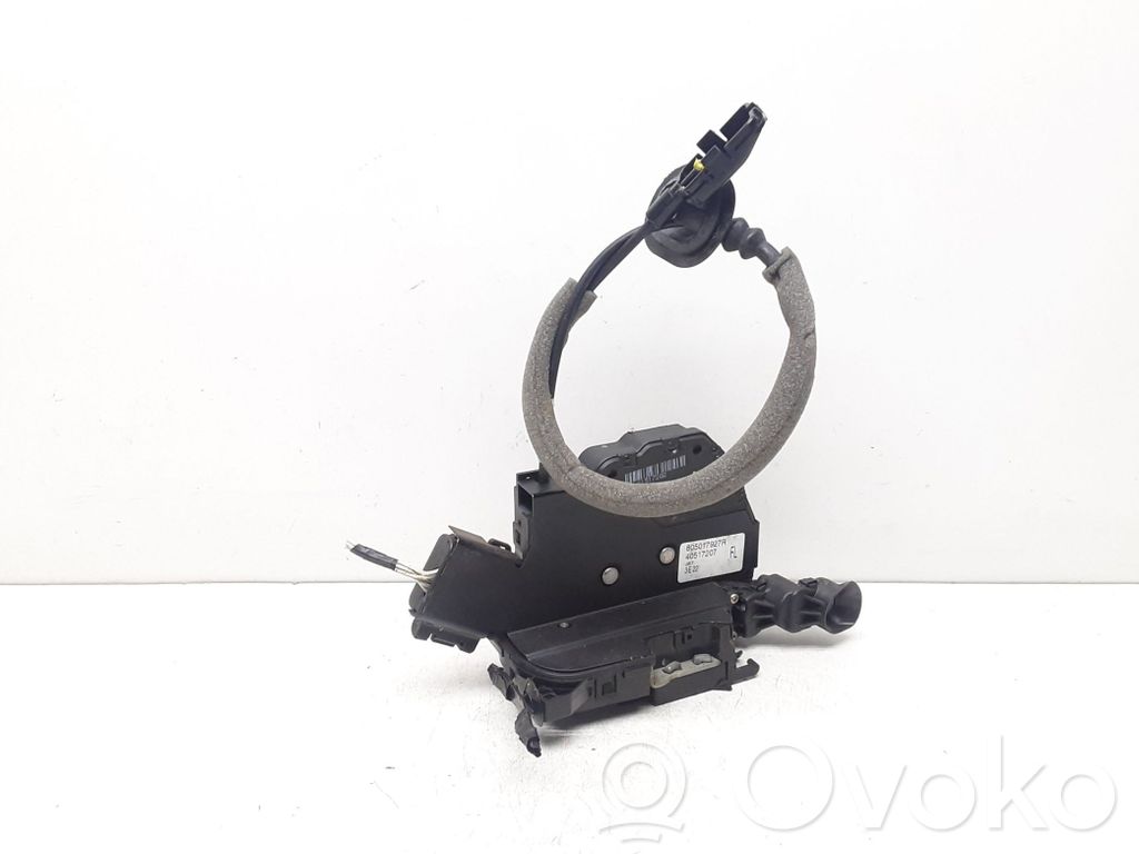 Renault Captur Front door lock 