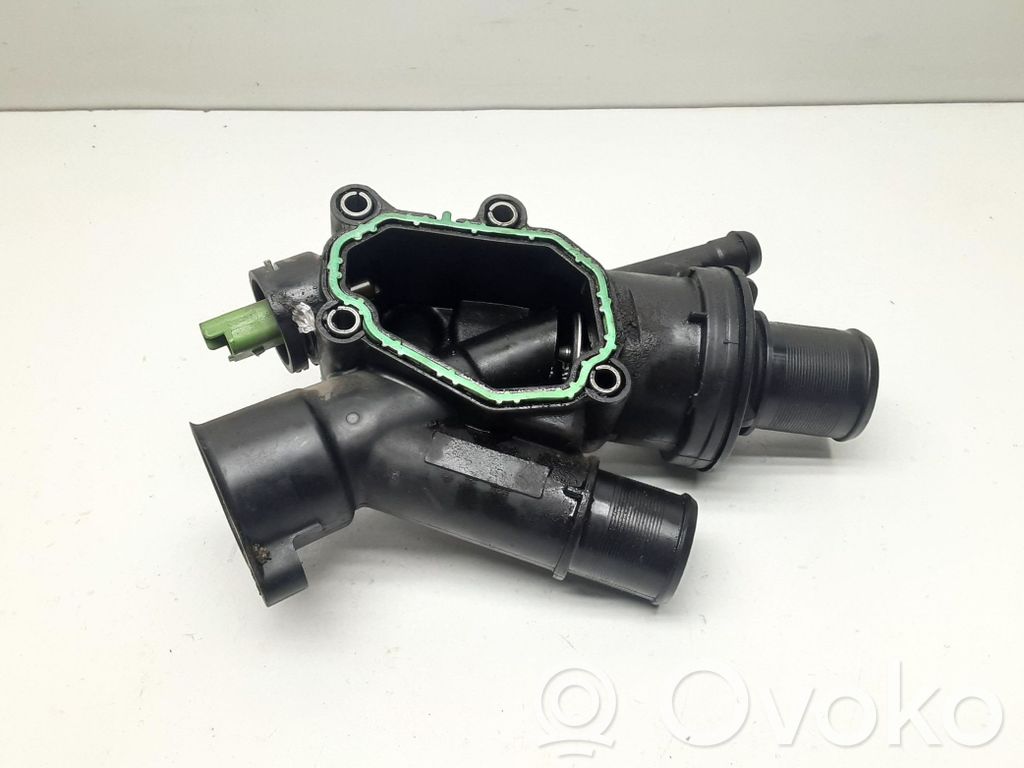 Ford Mondeo MK IV Termostaatin kotelo 