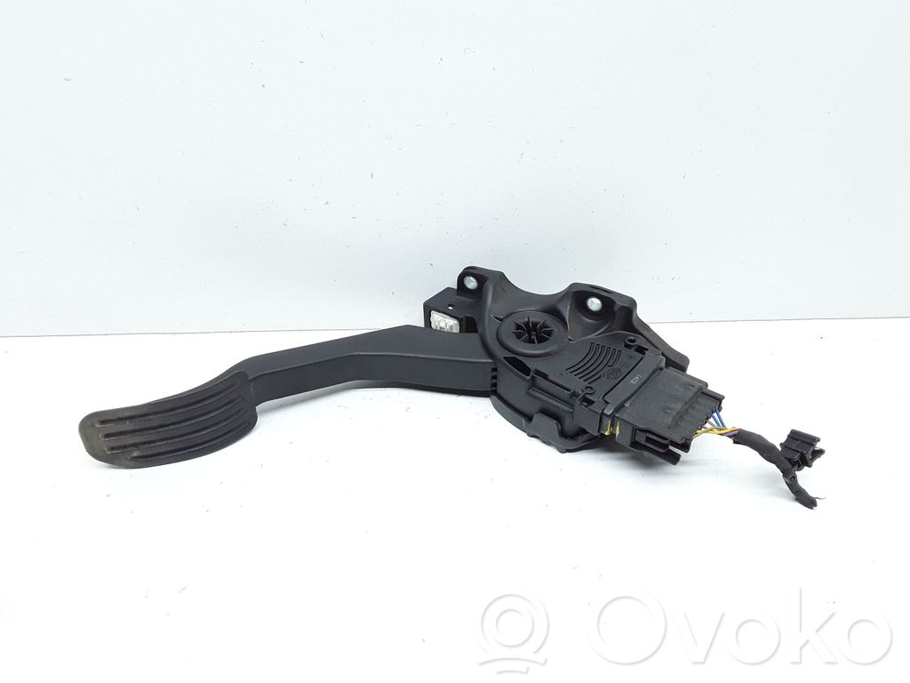 Volvo V60 Accelerator throttle pedal 