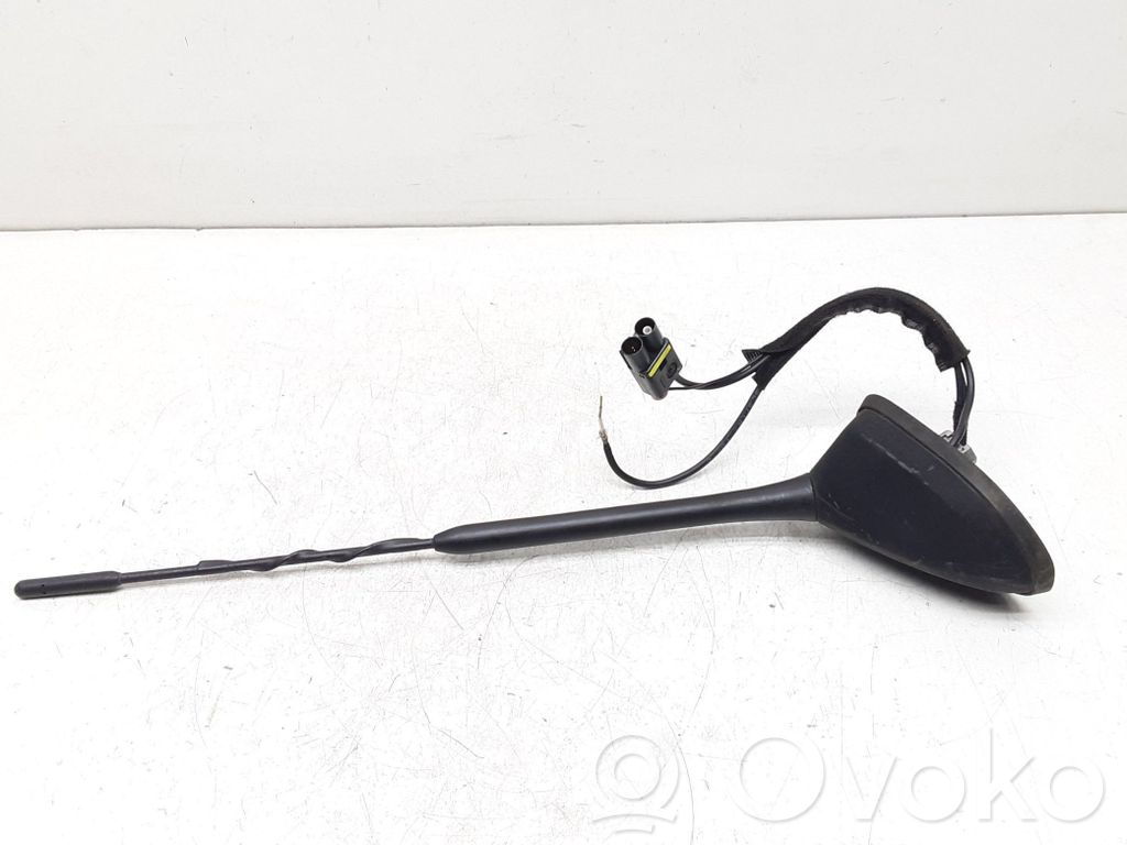 Ford Kuga I Radion antenni 