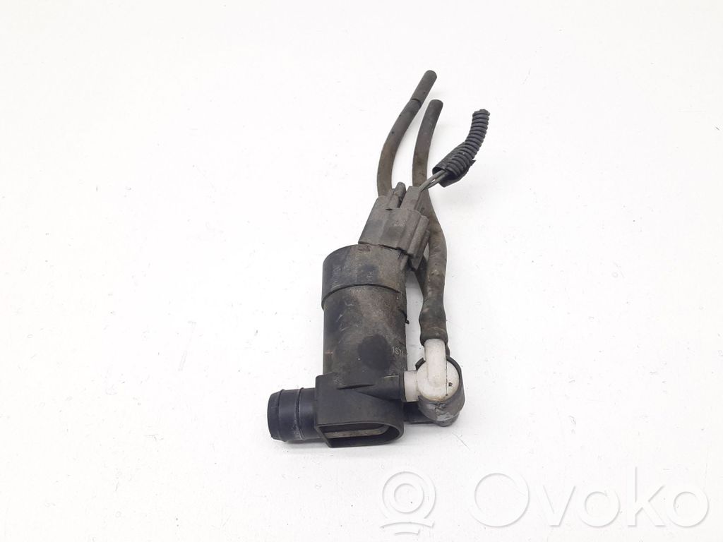 Ford Mondeo MK IV Windscreen/windshield washer pump 