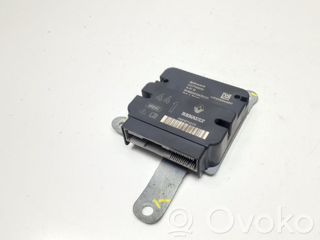 Renault Captur Airbag control unit/module 