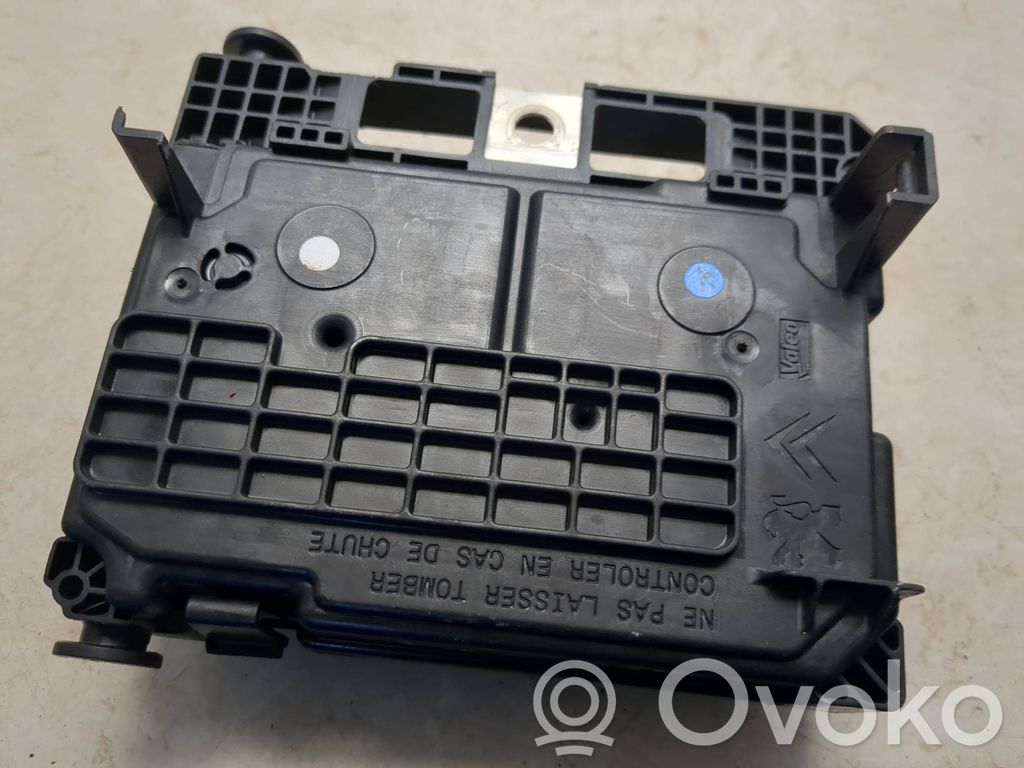 Peugeot 1007 Fuse module 