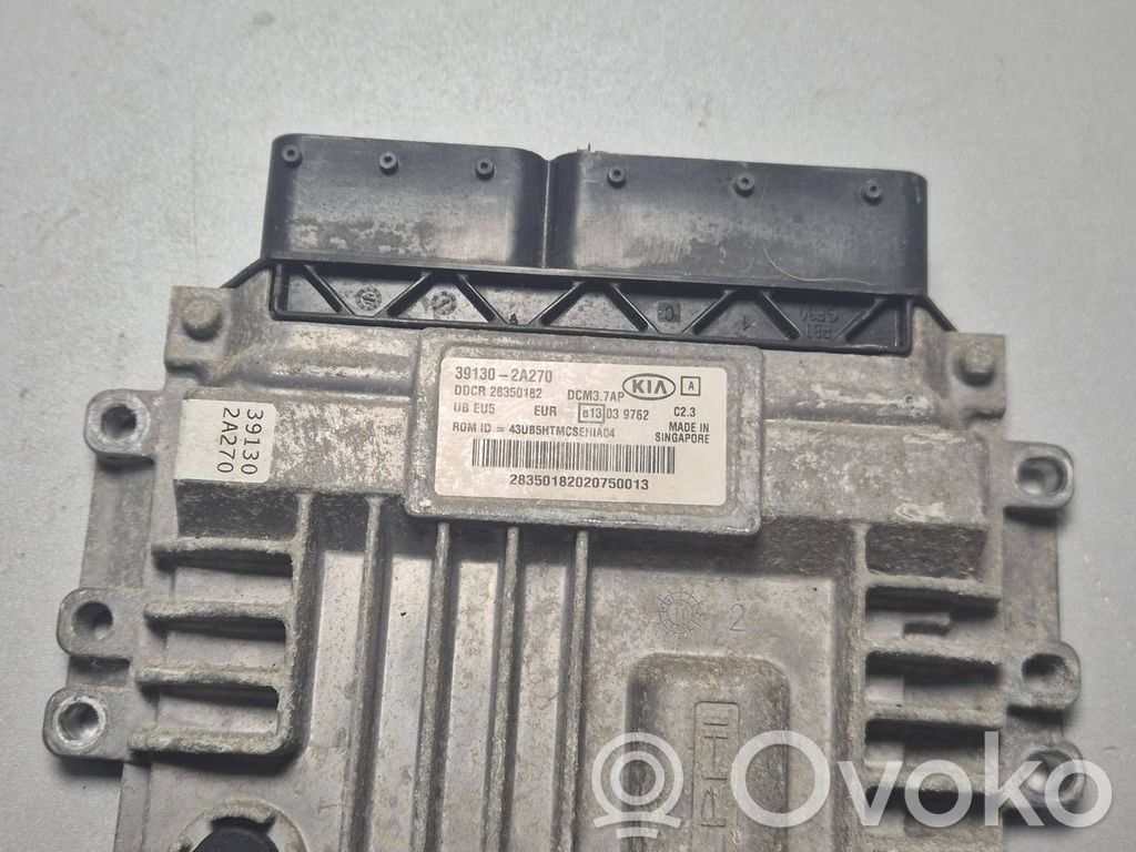 Volkswagen Golf V Engine control unit/module 