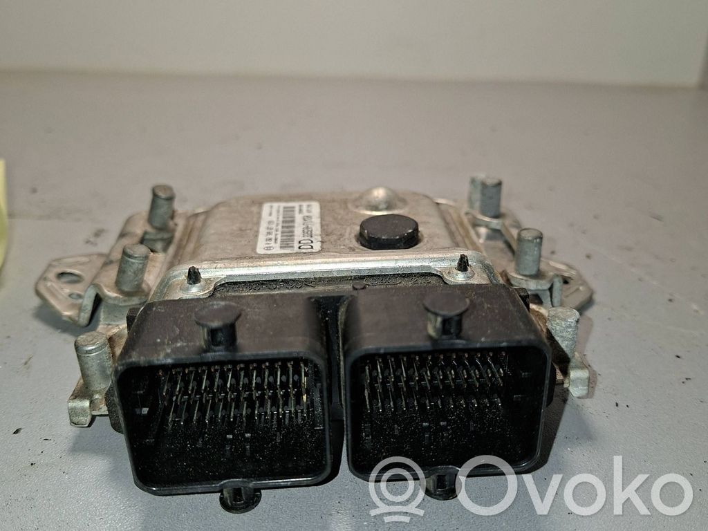 Suzuki Alto Engine control unit/module 
