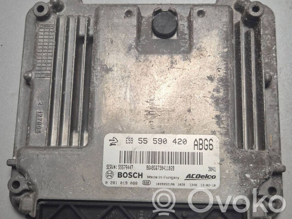 Opel Zafira B Engine control unit/module 