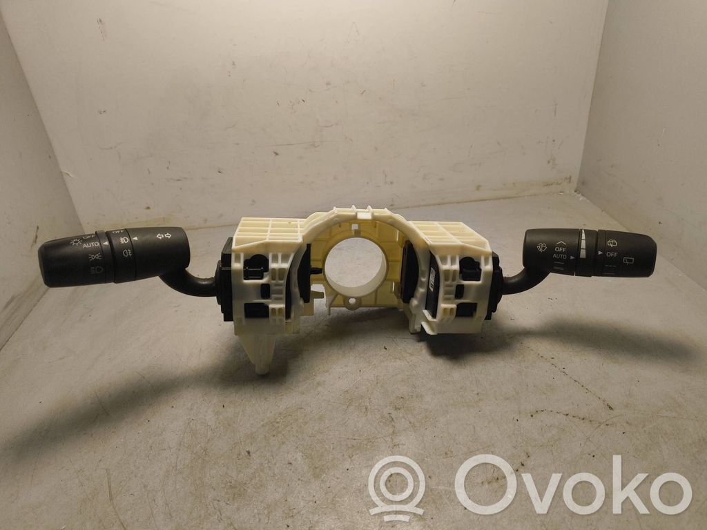 Mazda CX-5 Wiper turn signal indicator stalk/switch 