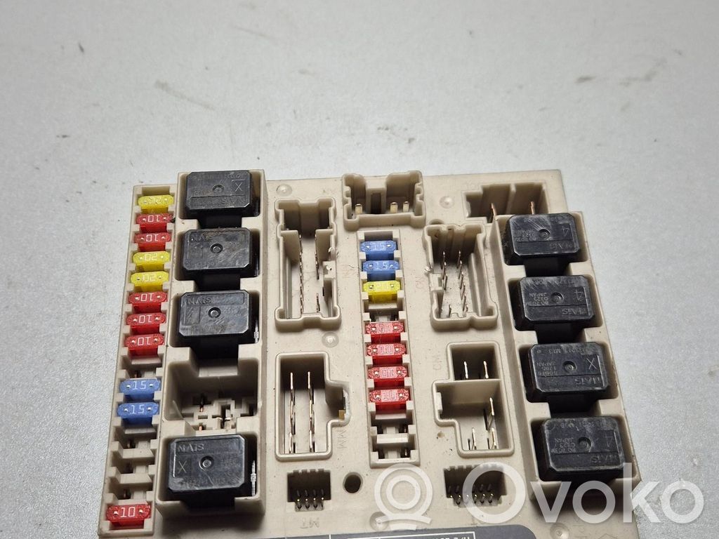 Nissan Note (E11) Fuse module 