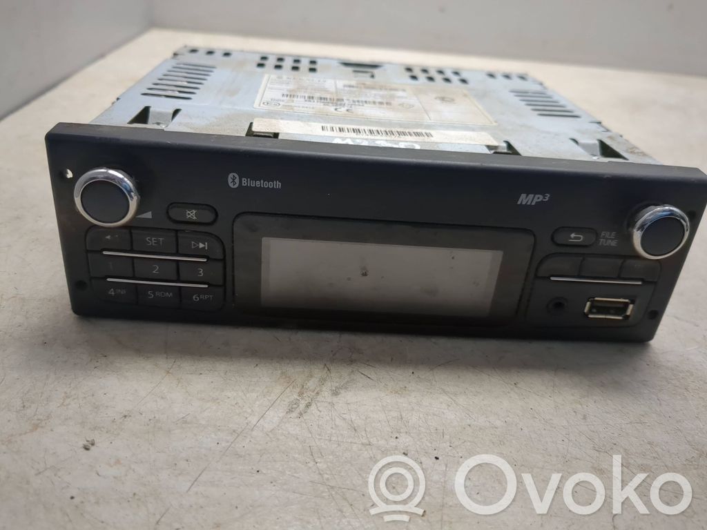 Renault Clio IV Unitate principală radio/CD/DVD/GPS 
