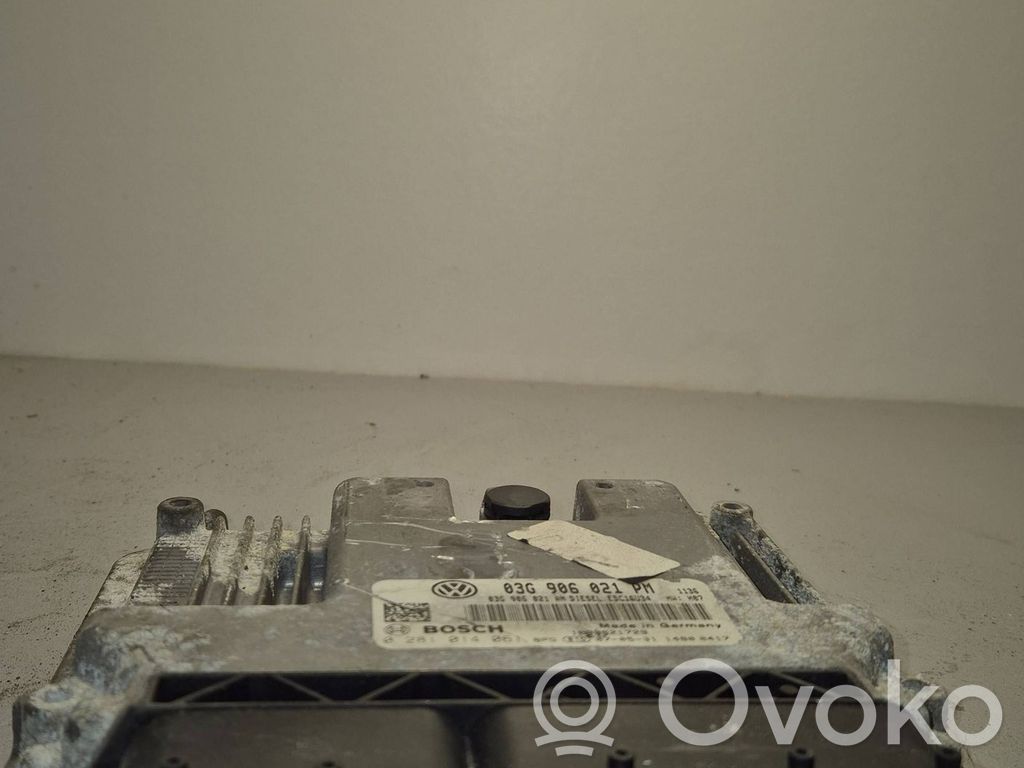 Volkswagen Golf V Engine control unit/module 