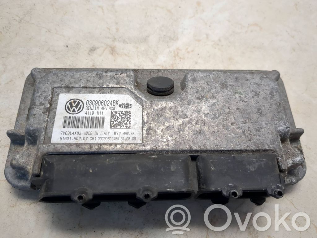 Volkswagen Golf VII Variklio valdymo blokas 