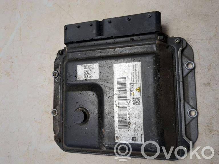 Opel Astra H Engine control unit/module 