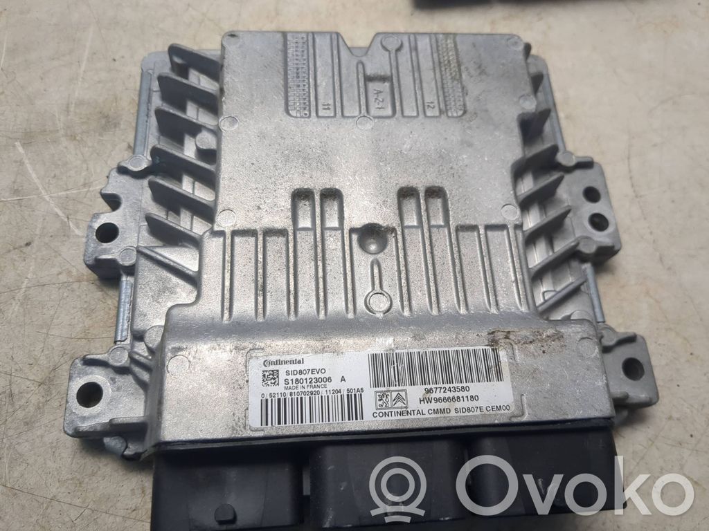 Peugeot 3008 I Engine control unit/module 