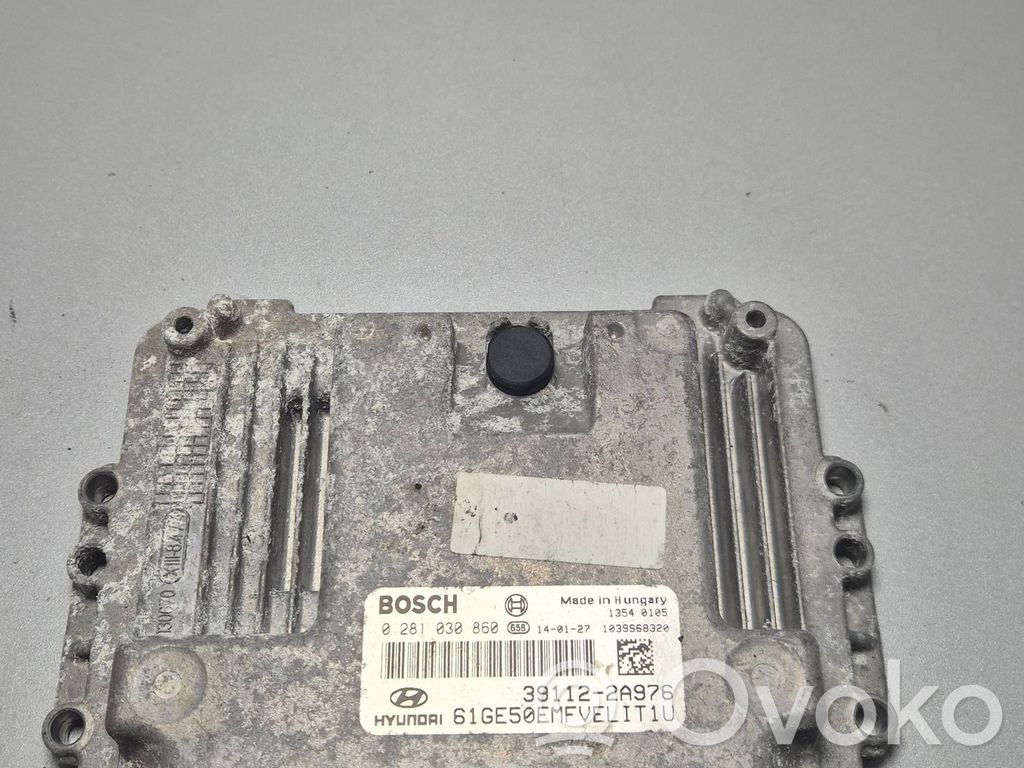 Engine control unit/module   0281030860,391122A976