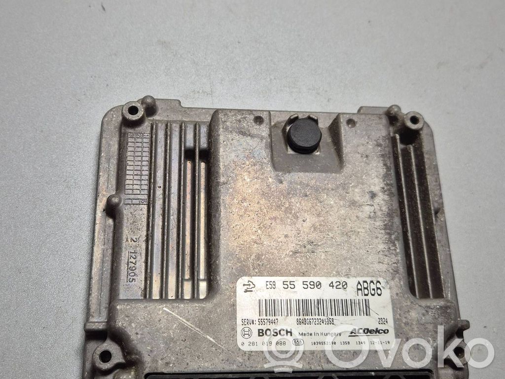 Opel Zafira B Engine control unit/module 